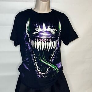 Marvel Heros Short Sleeve Tee Shirt ~ Men’s Medium ~ Venom Spider Man